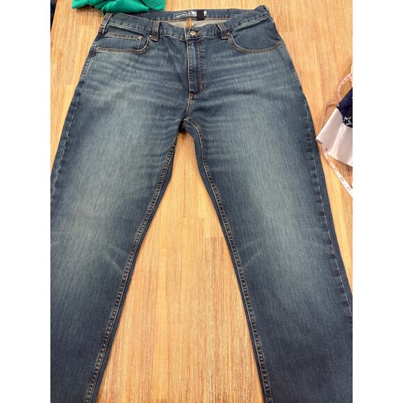 NWT CARHARTT RUGGED FLEX RELAXED FIT MEDIUM WASH LOW RISE MENS JEANS 36x34 - Picture 2 of 6